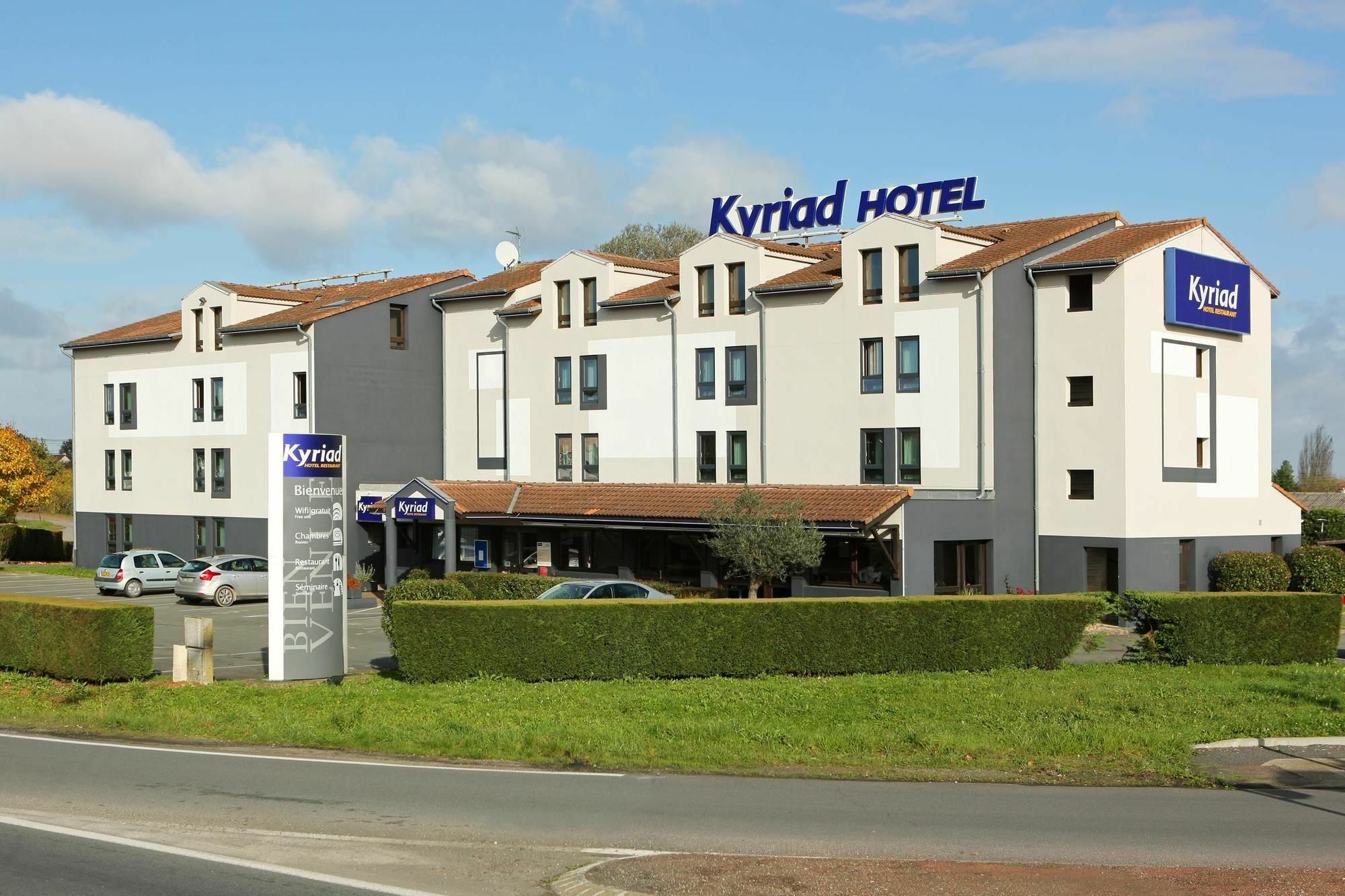 Hotel Inn Design Poitiers Sud Exteriör bild